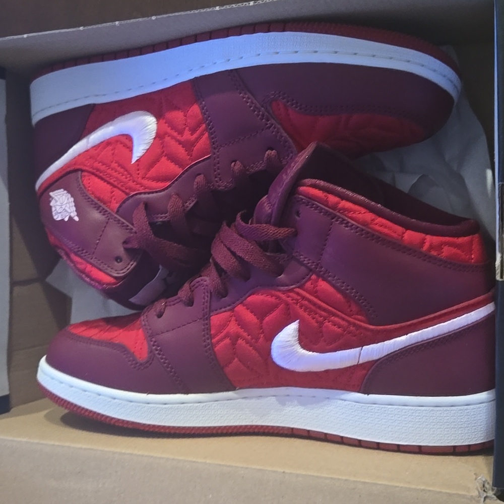 Air Jordan Mid